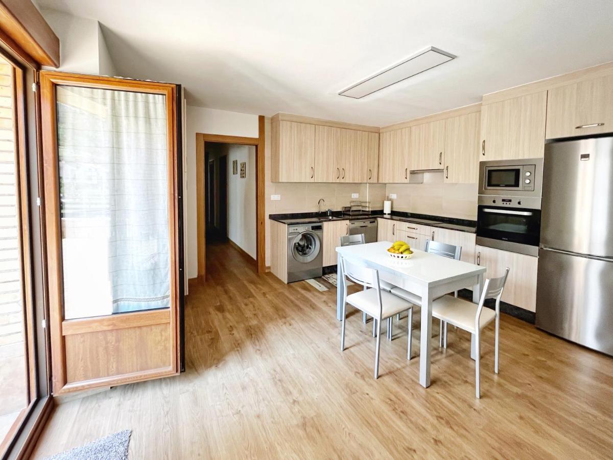 Apartamento Valbuena Потес Екстер'єр фото