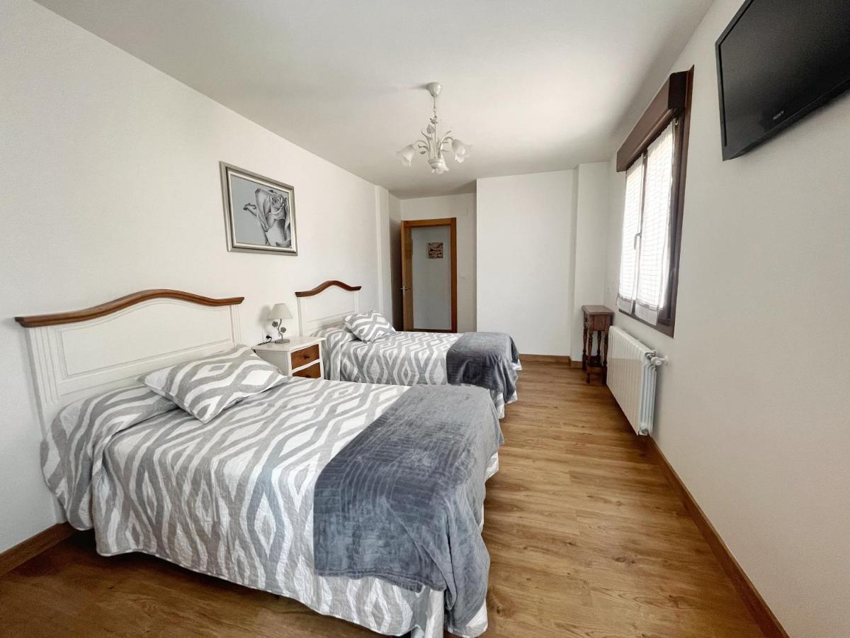 Apartamento Valbuena Потес Екстер'єр фото