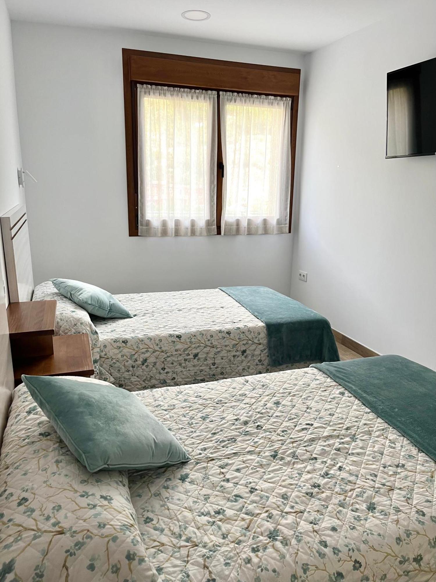 Apartamento Valbuena Потес Екстер'єр фото